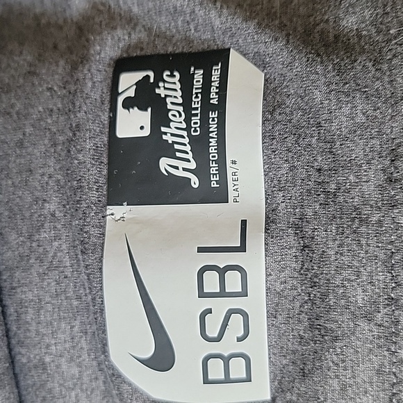 Nike Yankees MLB Shirt - Picture 4 of 5